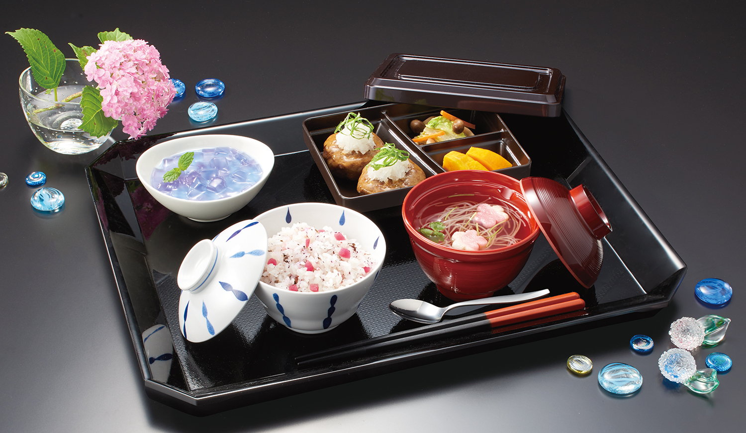 画像:Lbランチボックス