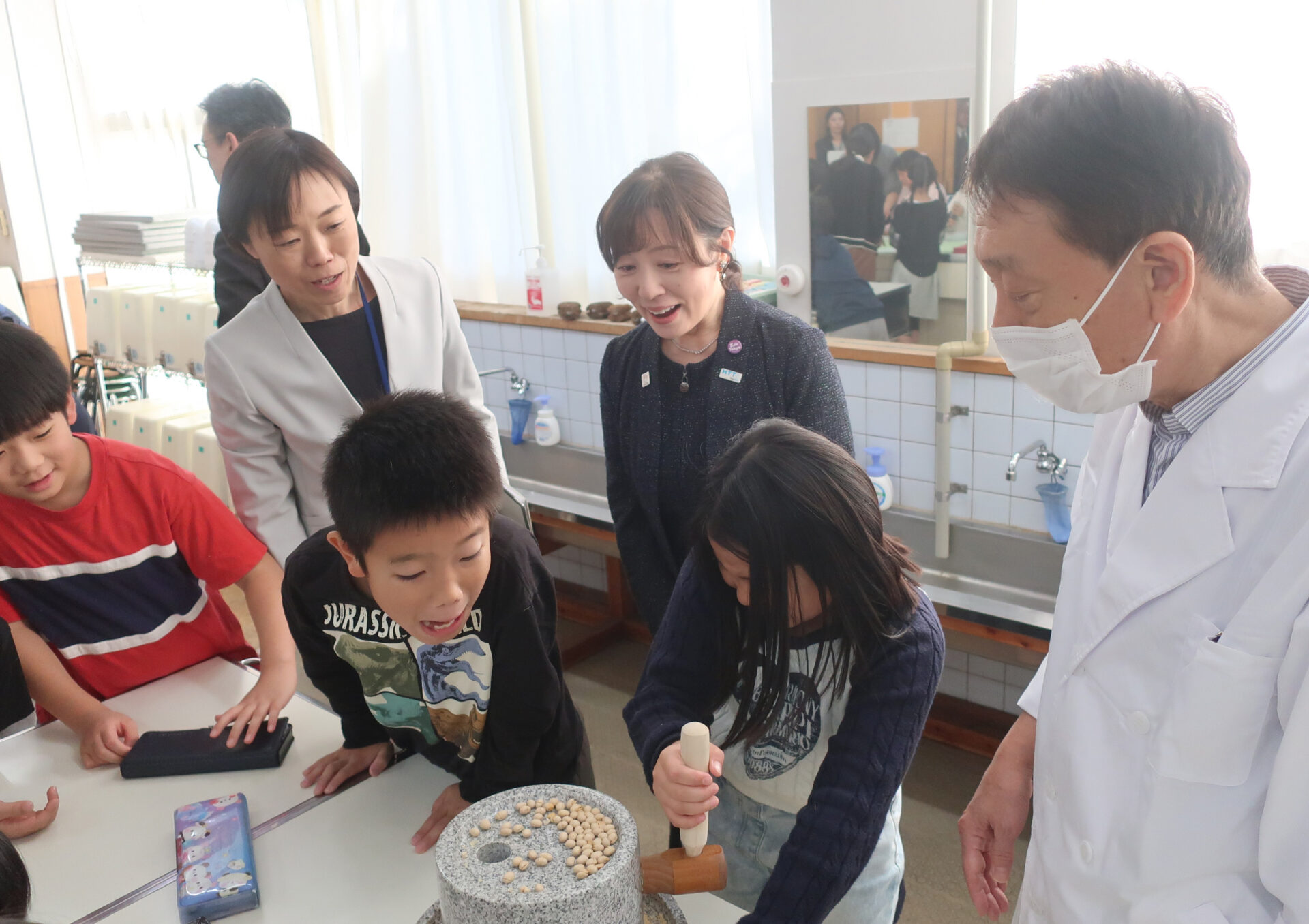 画像：和食会議・特別出前授業の様子