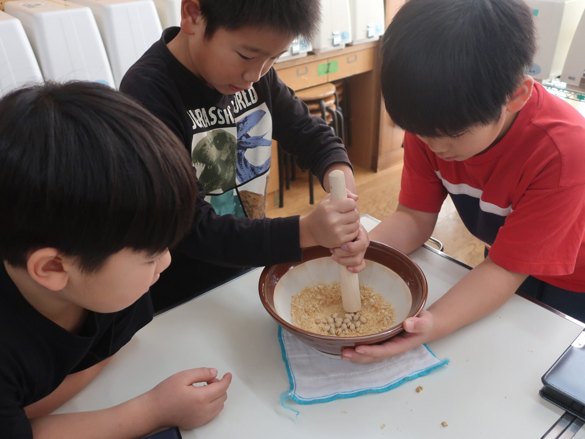画像：和食会議・特別出前授業の様子